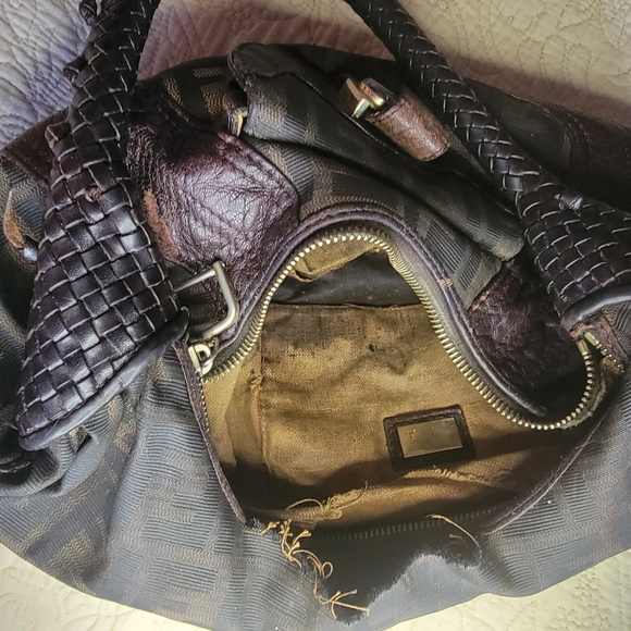 Fendi purse (Read description/As-is) - Picture 3 of 7